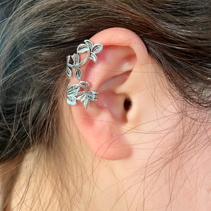 1 Pair Vintage Ear Clips Earrings - Piercing-Free, Hollow, Leaf & Flower Shaped Ear Cuffs for Women - Exquisite Non-Piercing Ear Jewelry with a Nostalgic Vintage Charm