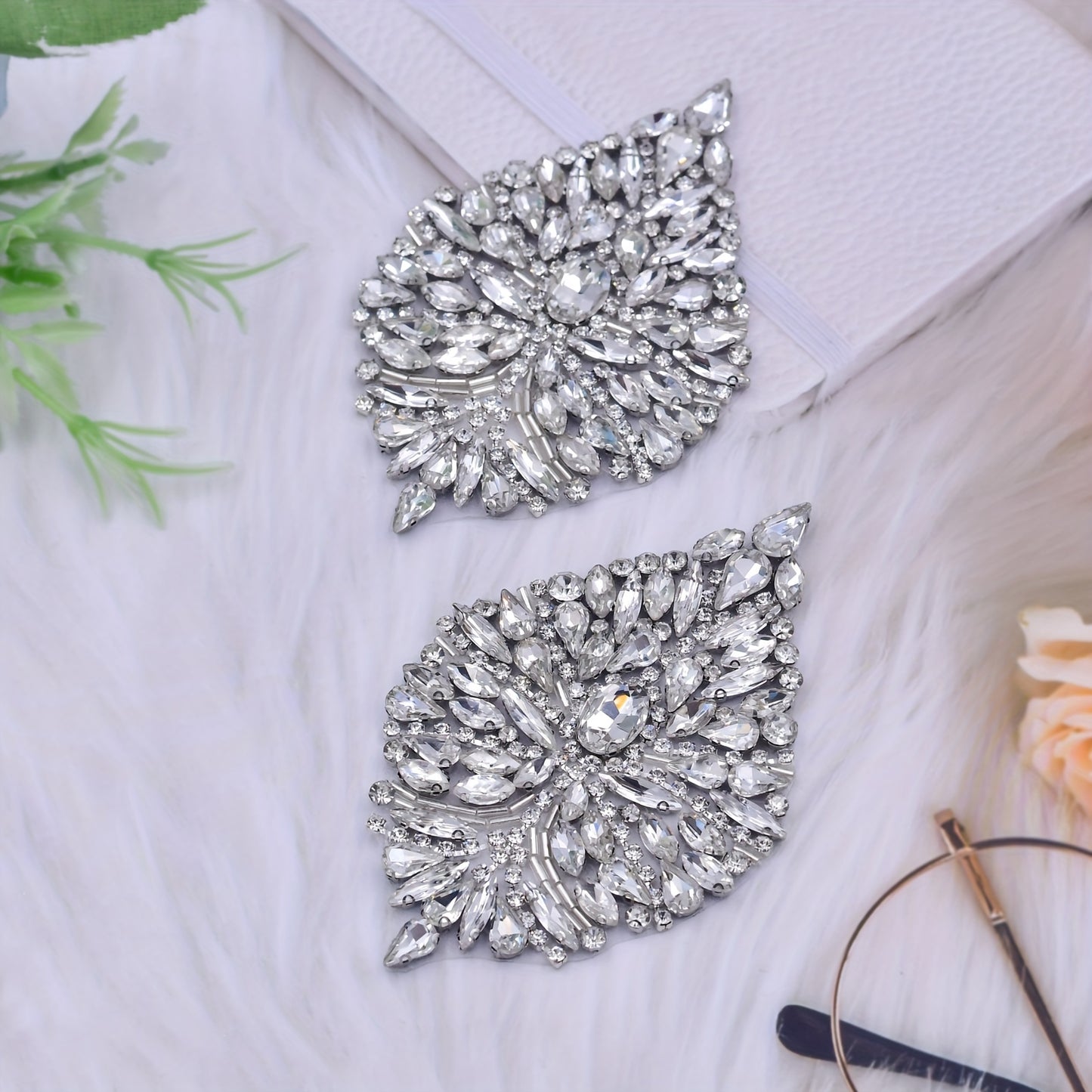[Silvery Rhinestone Applique Patch] 2pcs Silvery Rhinestone Applique Patch - Sewing Iron-On Dress Shoes Decoration Accessories