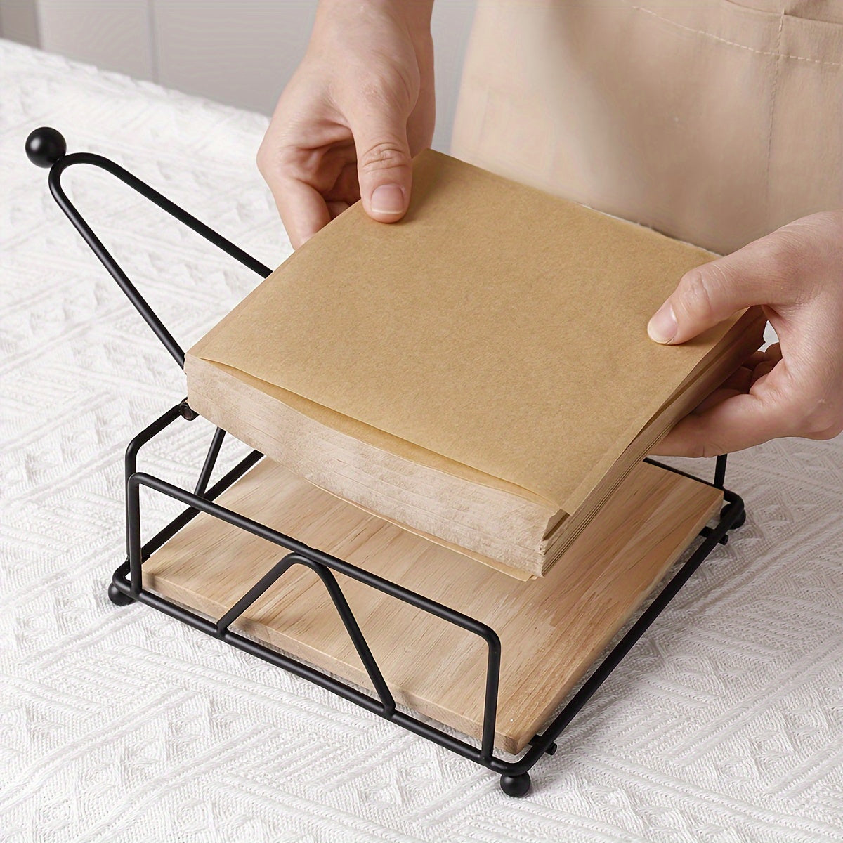 [Metal Napkin Rack] Iron Art Design 1pc Tissue Dispenser - Metal Hollow Napkin Holder for Kitchen Countertop, Dining Table, Home Decoration