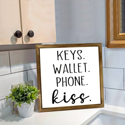 1pc Art Deco Classic Modern Style "Keys Wallet Phone Kiss" Wooden Sign, 8x8in Pine Wood Framed Canvas Wall Art, Fade-Resistant Indoor Portrait Orientation Poster for Living Room, Bedroom, Kitchen, Bathroom Decor, Ideal Housew