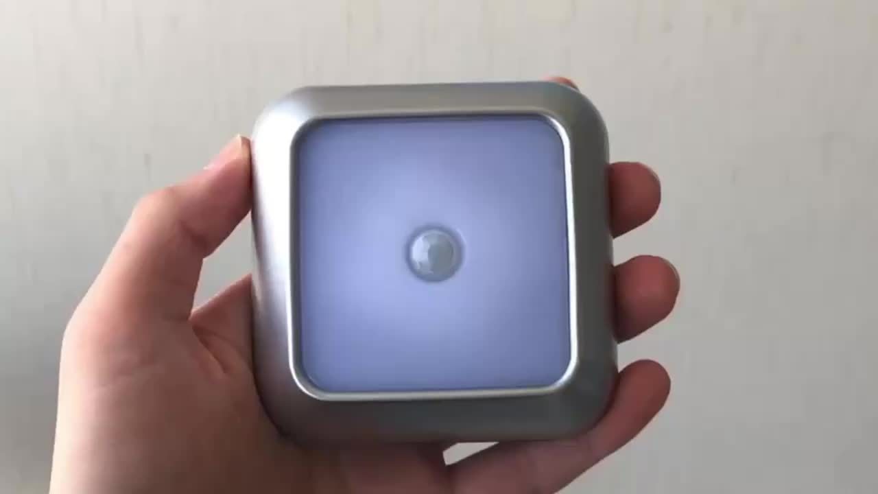 1pc 6LED Capteur de mouvement Veilleuse LED Applique murale Placard Armoire Escalier sans fil pour Échelle Chambre à coucher Couloir Escalier Décoration intérieure